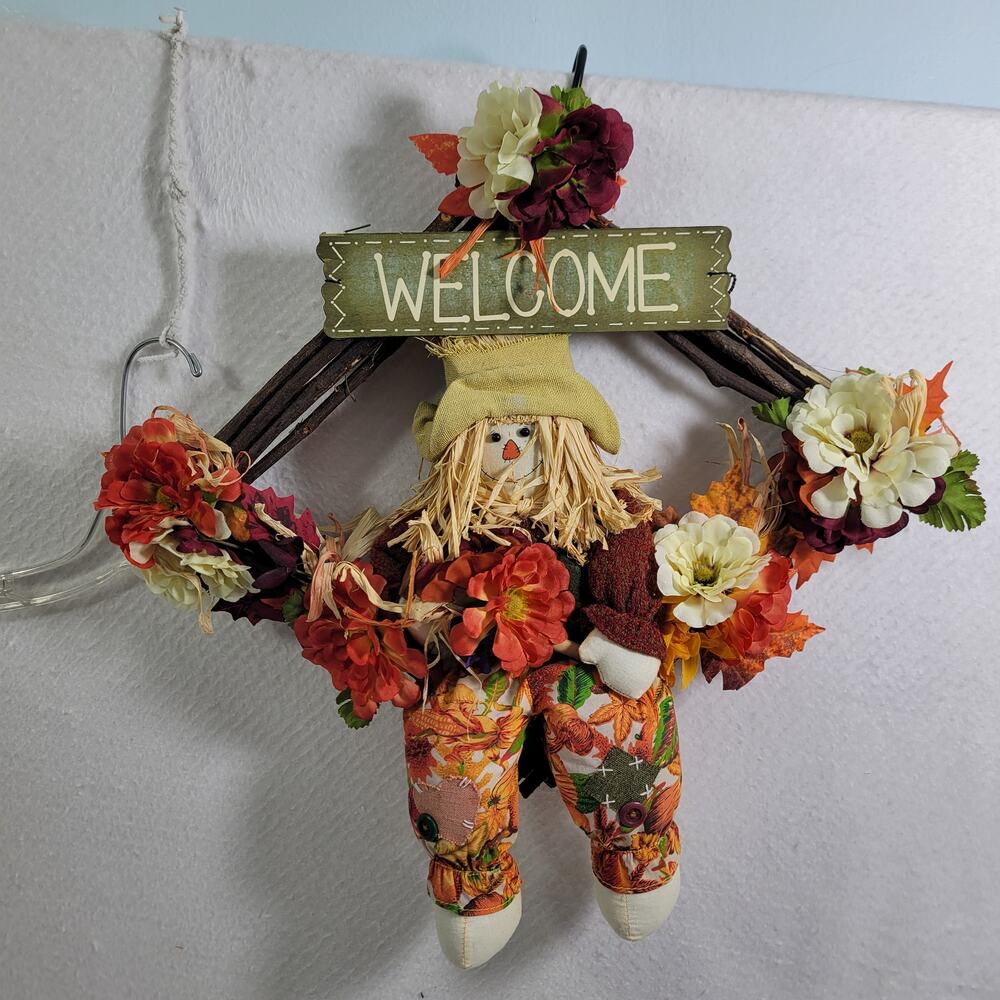 Scarecrow Fall Welcome Door Hanger  17" Wide x 15" Height x 1.750 depth 22425-1